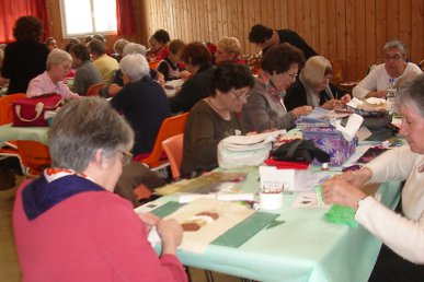 Journée de l’amitié de l’association France Patchwork Ariège : patchwork et broderie